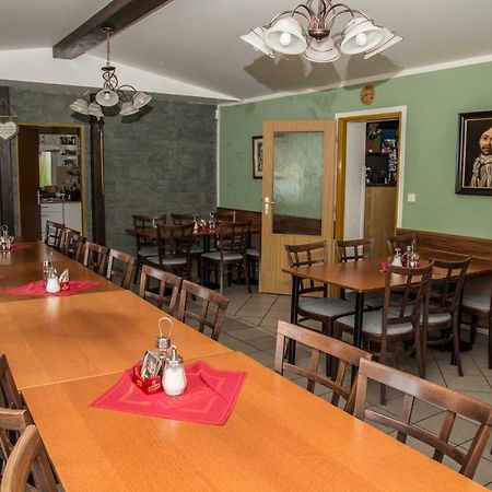 Hotel U Lip Trojanovice Frenštát pod Radhoštěm Dış mekan fotoğraf