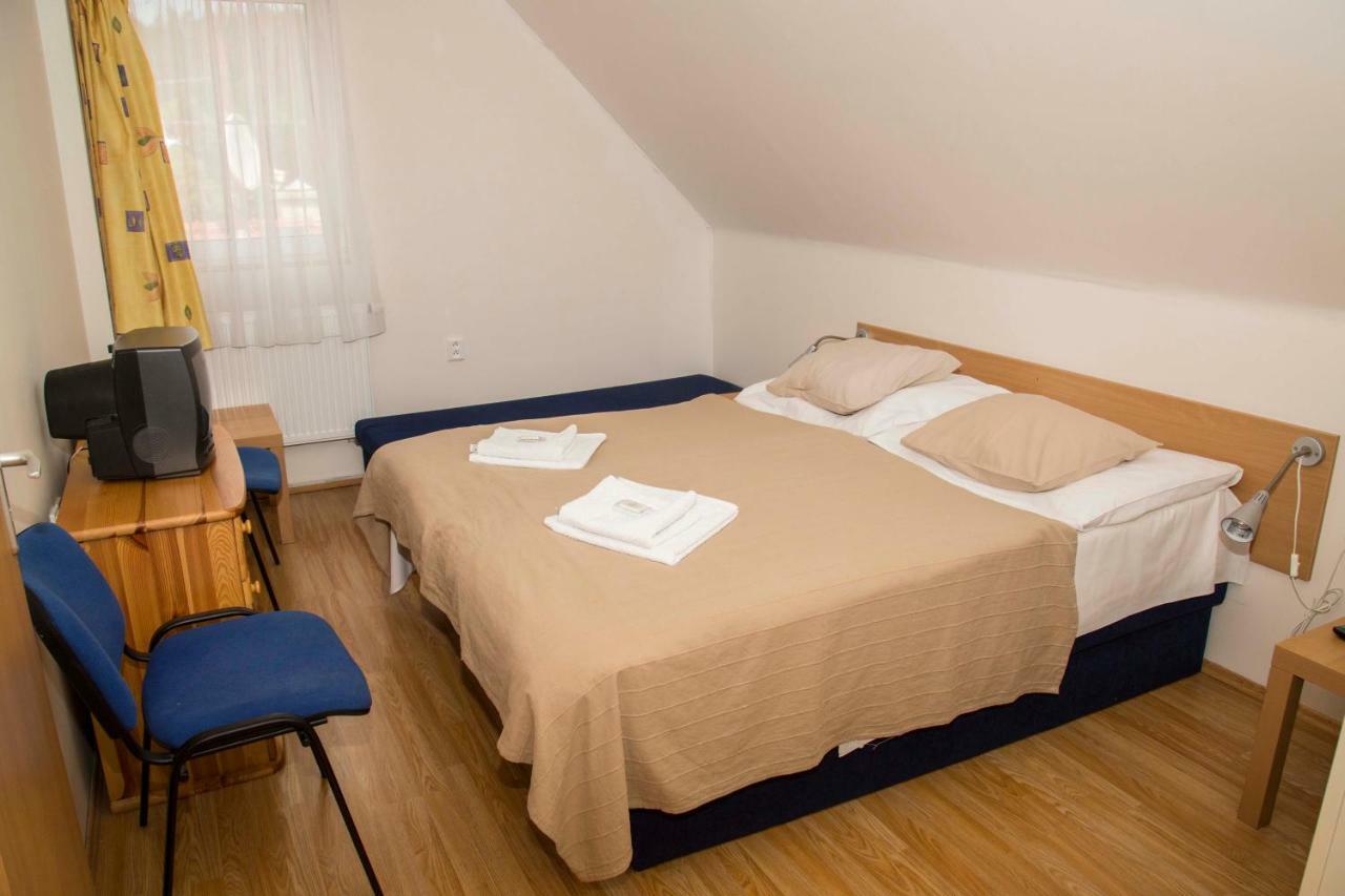Hotel U Lip Trojanovice Frenštát pod Radhoštěm Dış mekan fotoğraf
