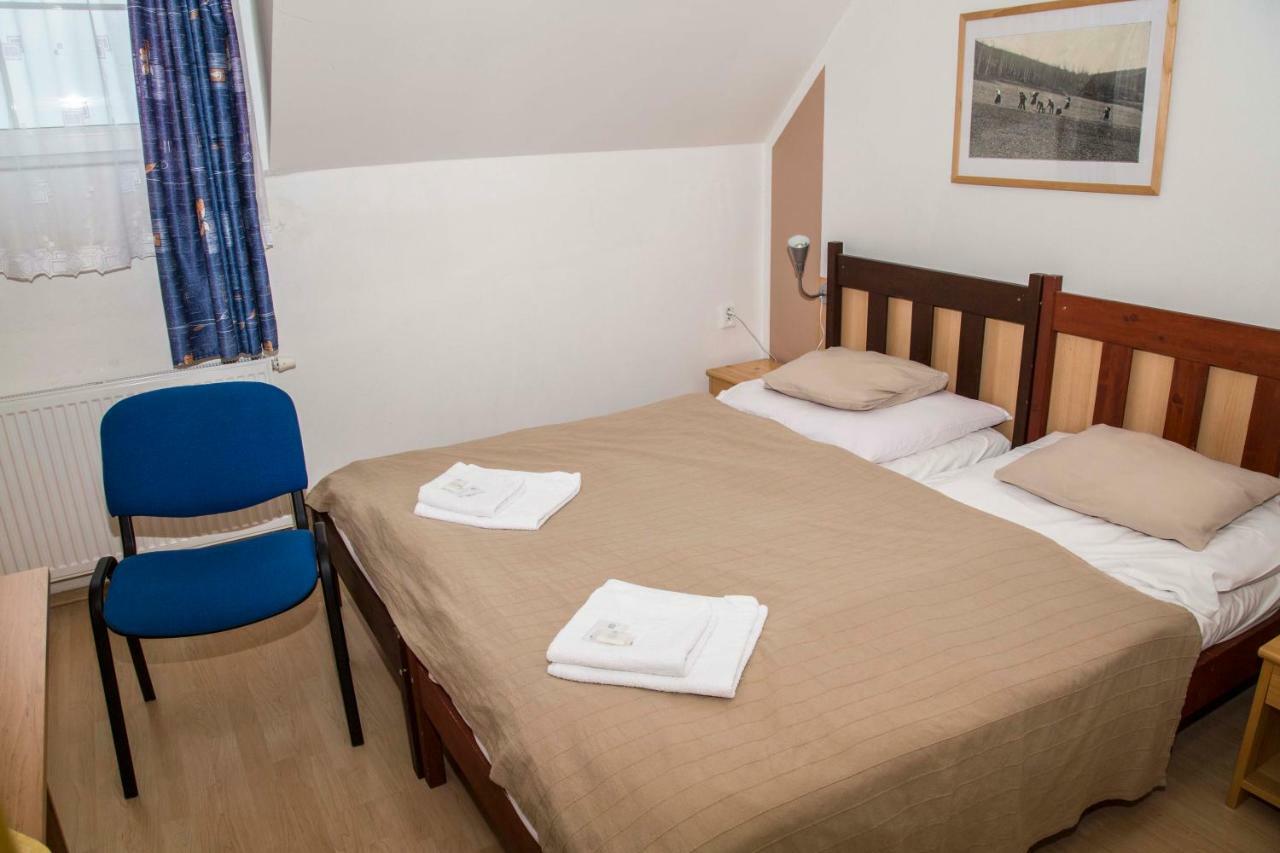 Hotel U Lip Trojanovice Frenštát pod Radhoštěm Dış mekan fotoğraf
